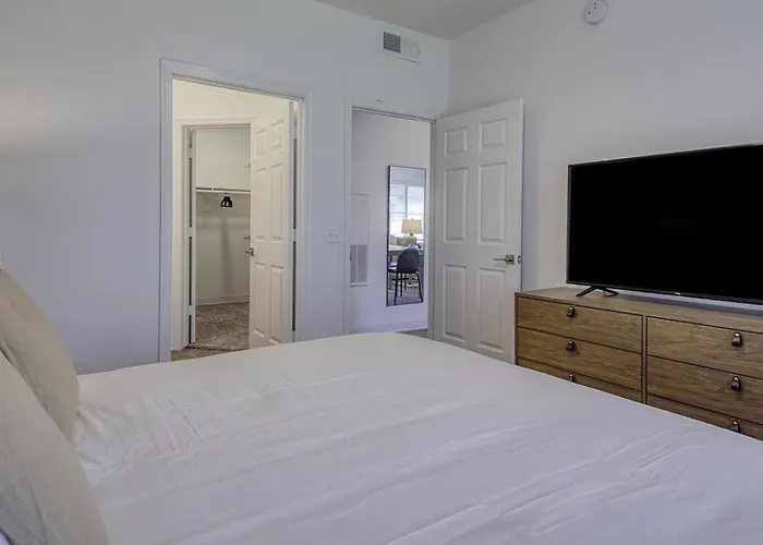 Landing - Modern With Amazing Amenities * Phoenix