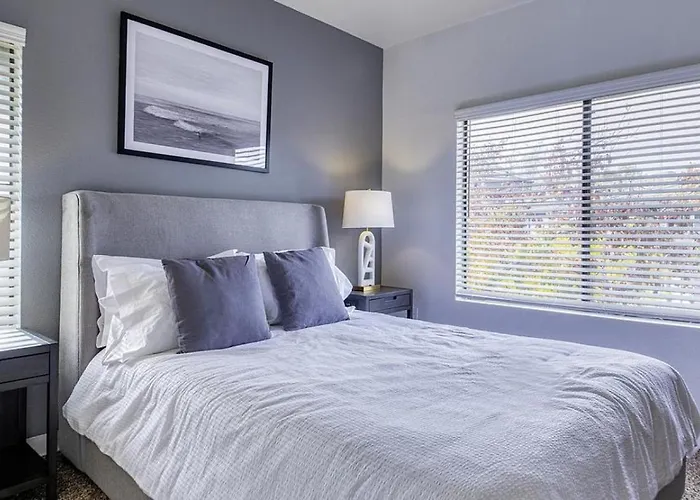 Landing - Modern With Amazing Amenities