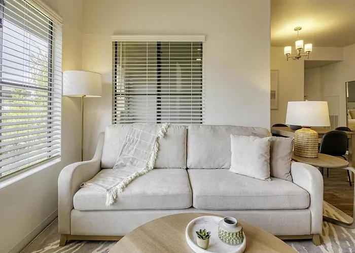 Landing - Modern With Amazing Amenities Apartment *