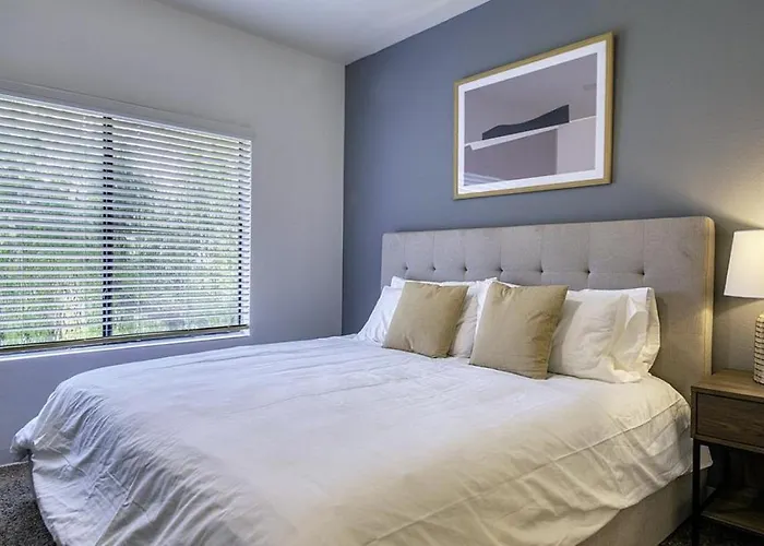 Landing - Modern With Amazing Amenities Apartment Phoenix